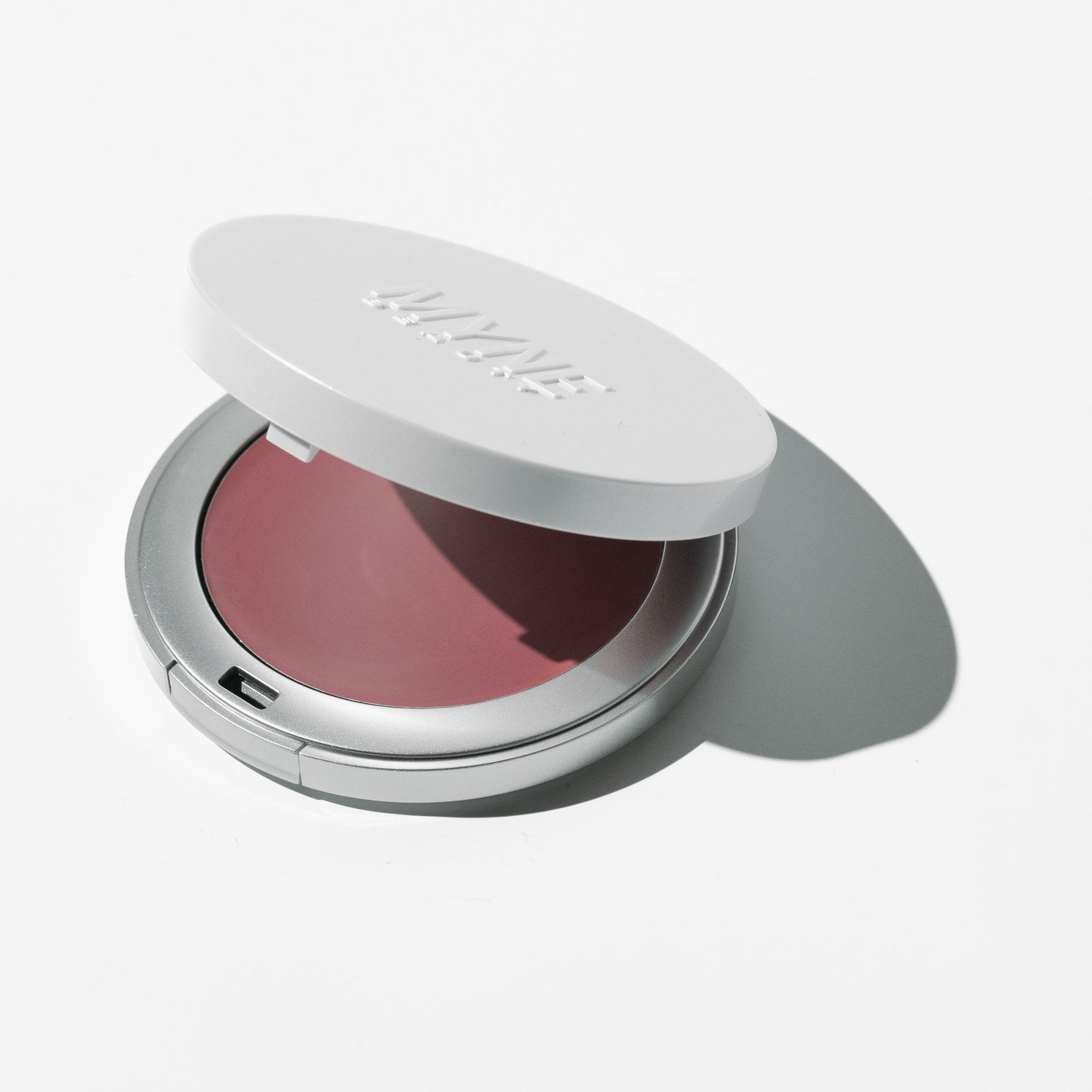 Open Haute Flash compact in a mauve shade, white MYNE lid and silver base, t4